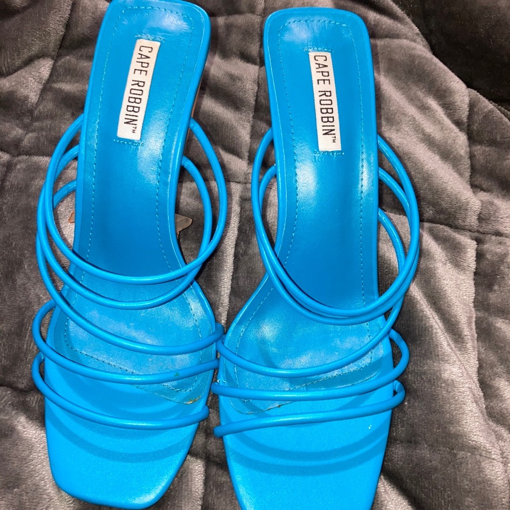 Beautiful blue & gold heels